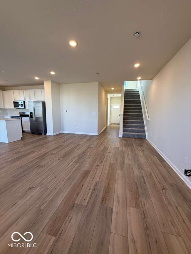 Building Photo - 3815 Sterling Dr