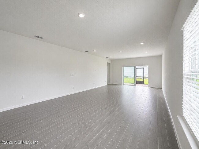 Building Photo - 112 Wrensong Pl