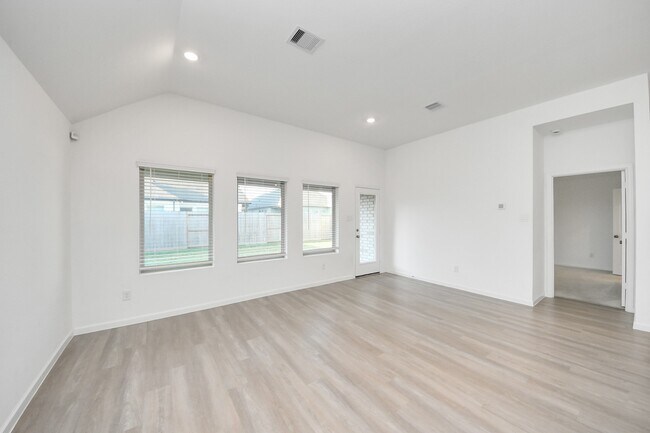 Building Photo - 30327 Tall Fescue Dr