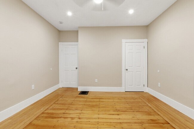 Building Photo - 43 Lonsdale St