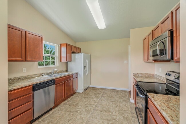 Building Photo - 927 Mossy Grove Ln