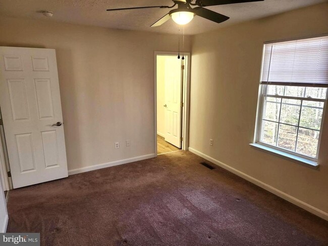 Building Photo - 37130 Mowry Ln