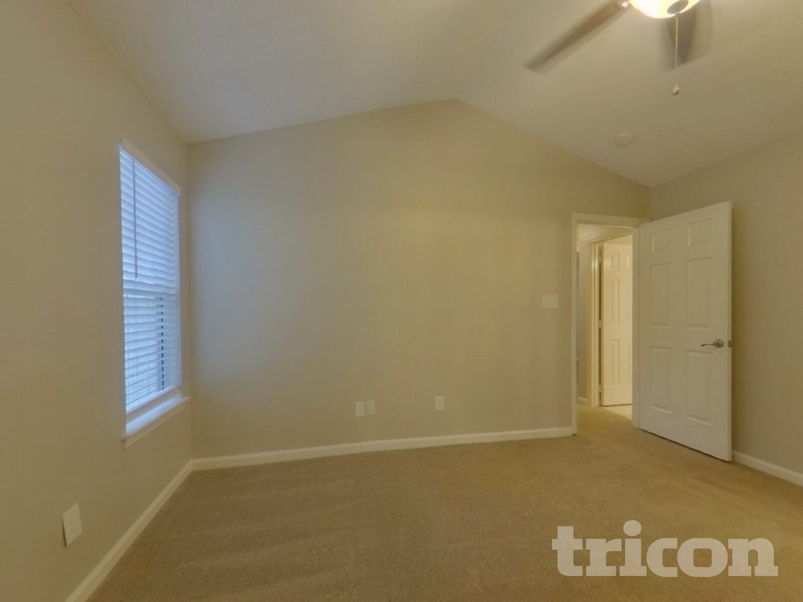 Building Photo - 10007 Northwoods Forest Dr