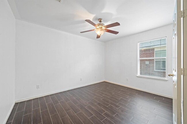 Building Photo - 16259 Field Haze Tr