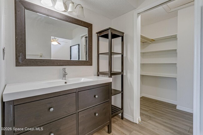 Building Photo - 1120 Gary Hunt Rd