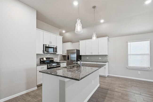 Building Photo - 501 Big Bnd Pkwy