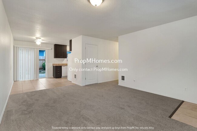 Building Photo - Spacious Retreat in NE Portland - 3 Bedroo...