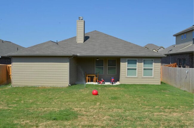 Building Photo - 701 Cheyenne Dr