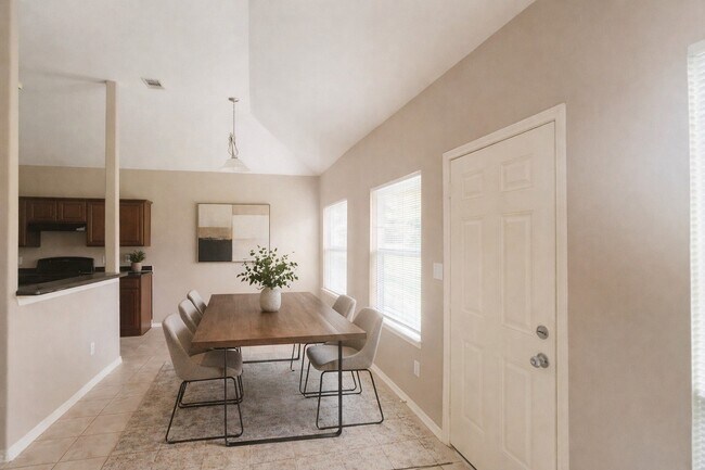 Building Photo - 9104 N Green River Dr