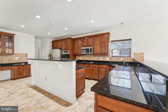 Building Photo - 22411 Conservancy Drive