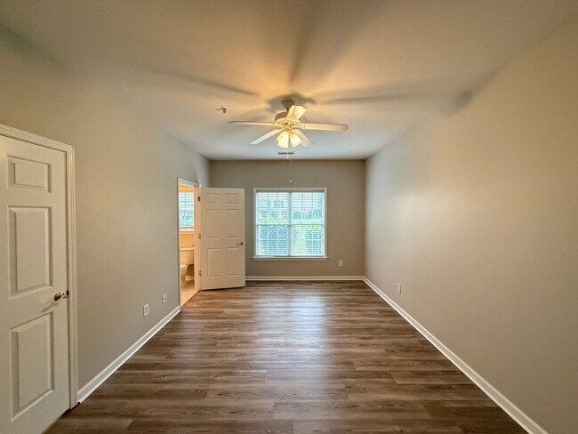 Building Photo - 6941 Hanesbrook Cir