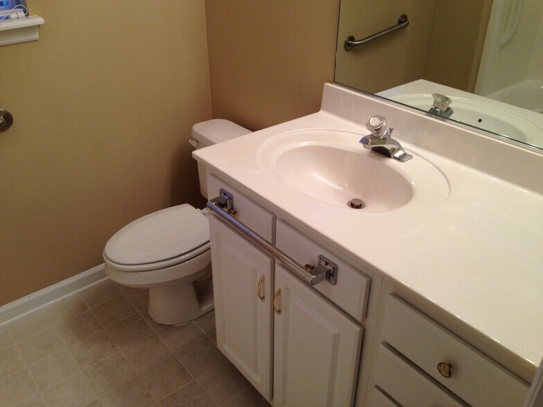 Building Photo - 8349 Waltham Rd