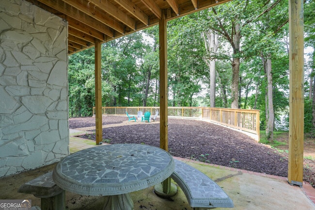 Building Photo - 212 Southland Dr