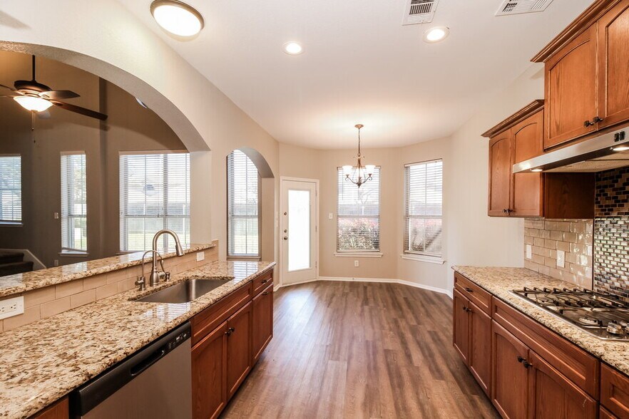 Building Photo - 1483 Applewood Dr
