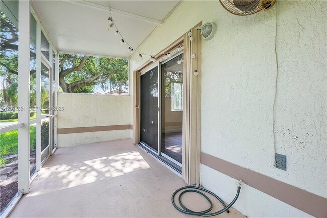 Building Photo - 937 NW 104th Way