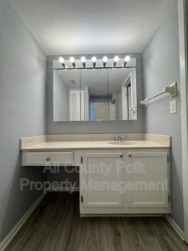Building Photo - 1836 N Crystal Lake Dr