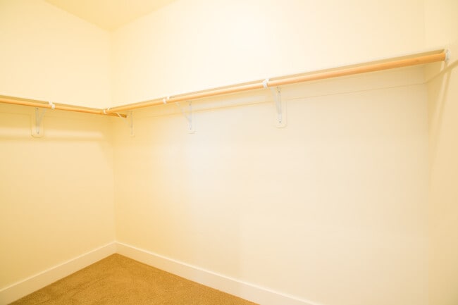 Building Photo - 18 E Beall St