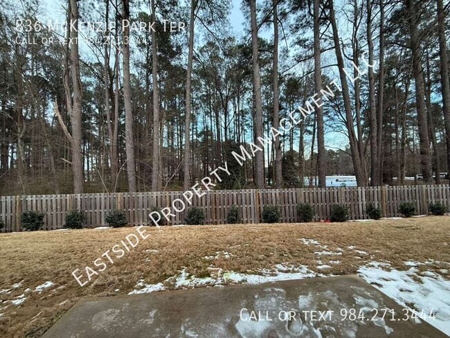 Building Photo - 836 McKenzie Pk Ter