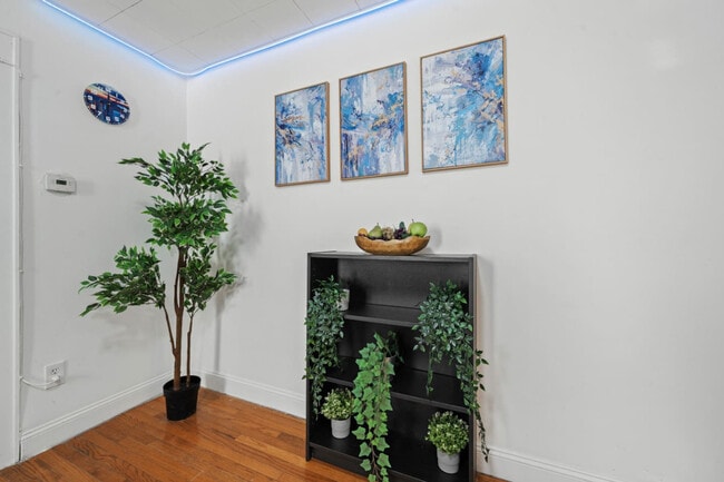 Building Photo - 21 Lord Ave