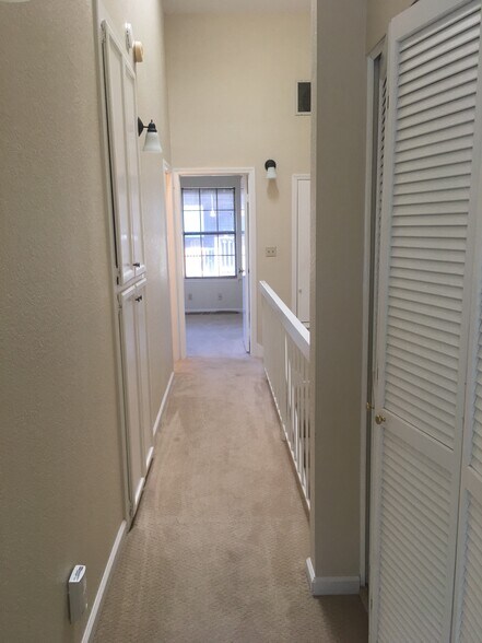 Building Photo - 14315 Seagate Dr