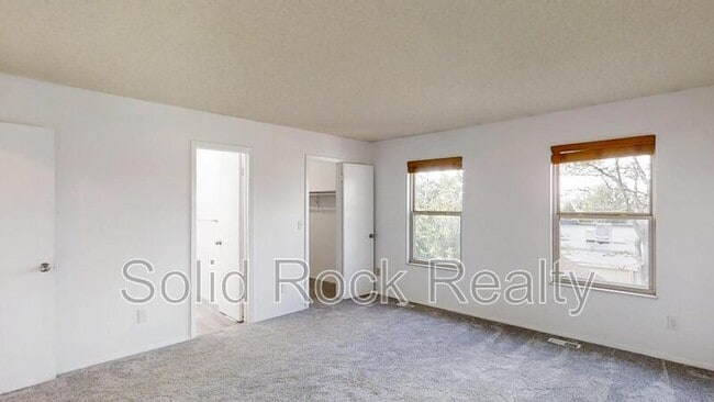 Building Photo - 6340 Lange Dr