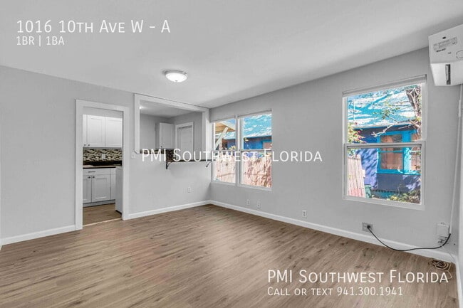 Building Photo - 1016 10th Ave W