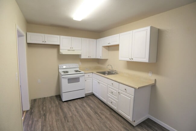 Building Photo - Charming Family Home in the Heart of Patterson