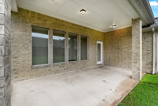 Building Photo - 5035 Logans Landing Ln