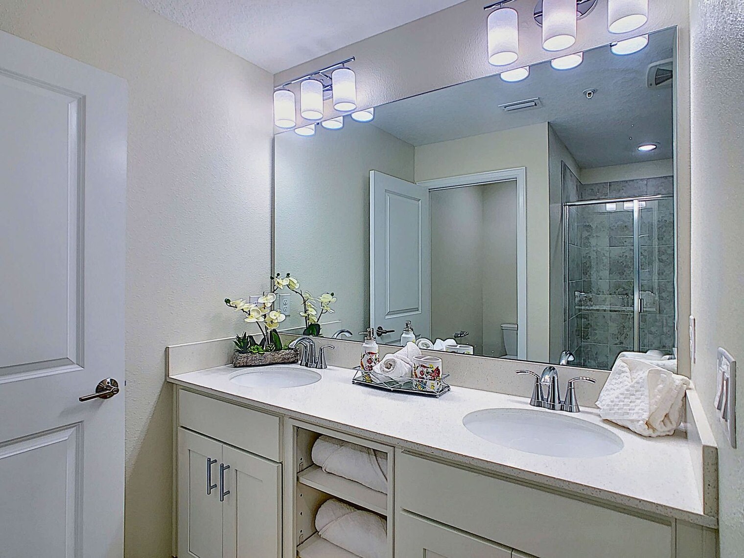 Building Photo - 3120 Paradox Cir