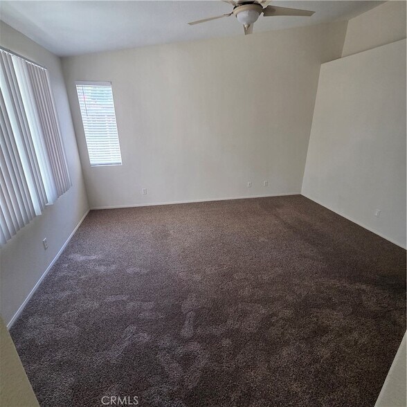 Building Photo - 41089 Robards Way
