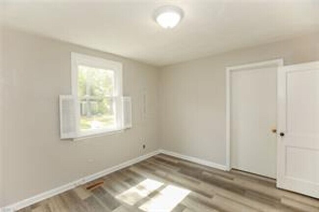 Building Photo - 209 Pennington Blvd