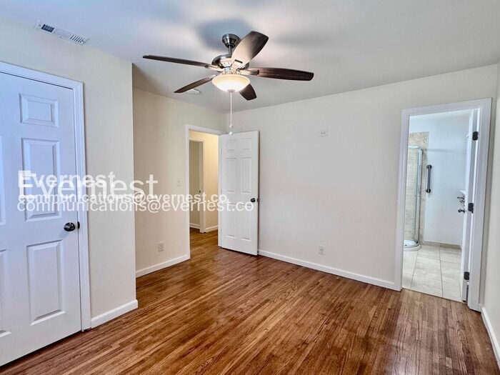 Building Photo - 2535 S Pittsburg Ave