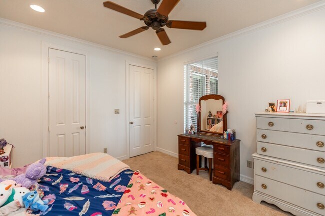 Building Photo - 7790 Deer Chase Dr
