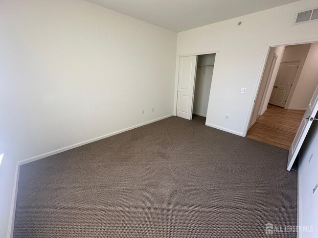 Building Photo - 50 Roosevelt Ave