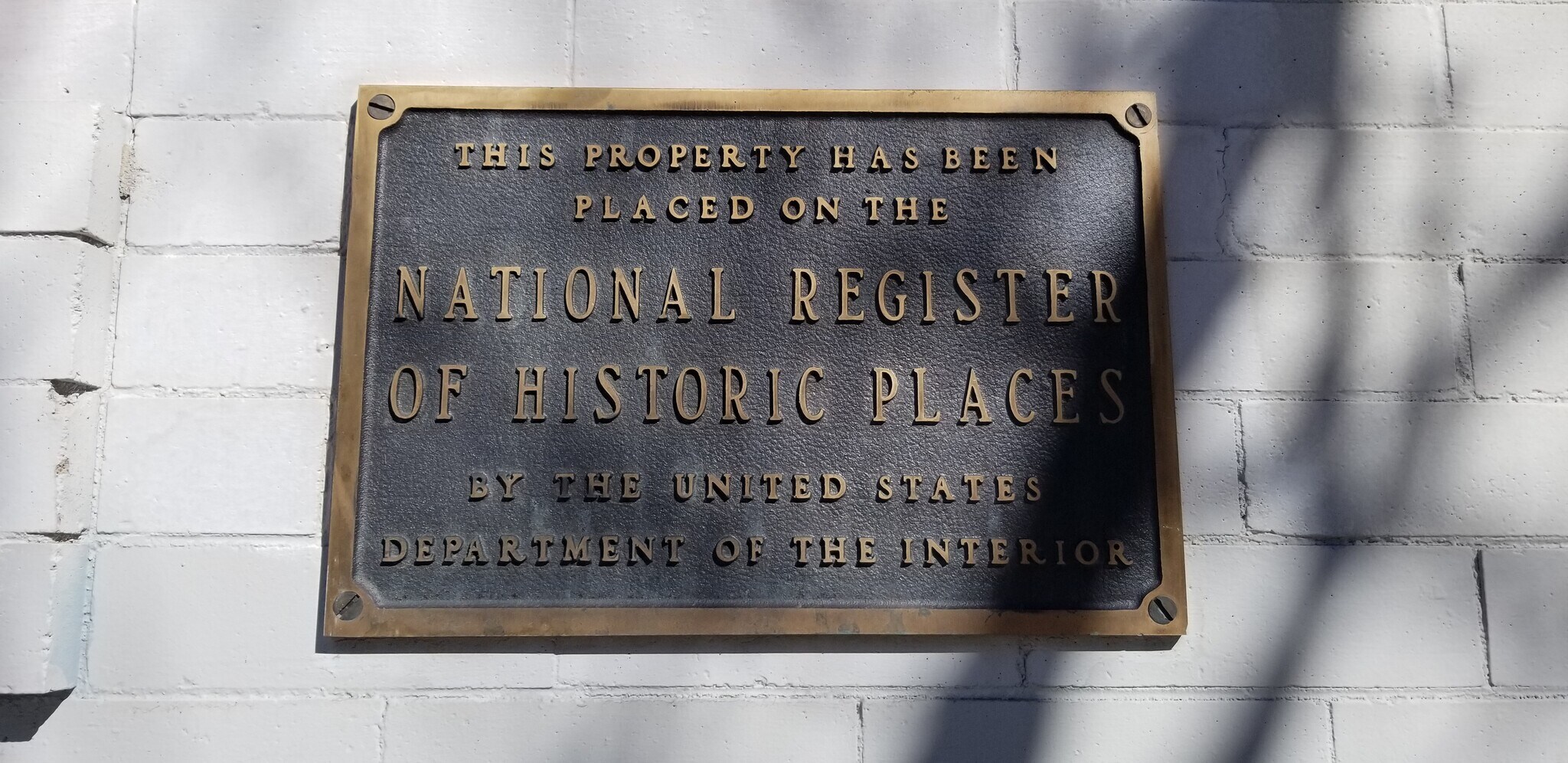 Building Photo - 215 E 11th Ave