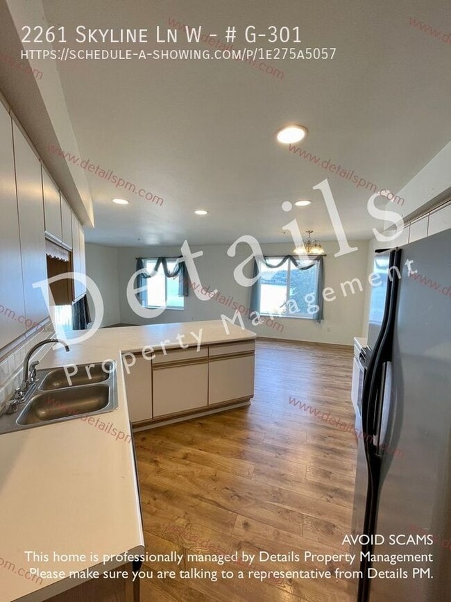 Building Photo - 2261 Skyline Ln