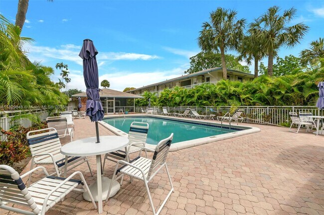 Building Photo - 5800 Margate Blvd