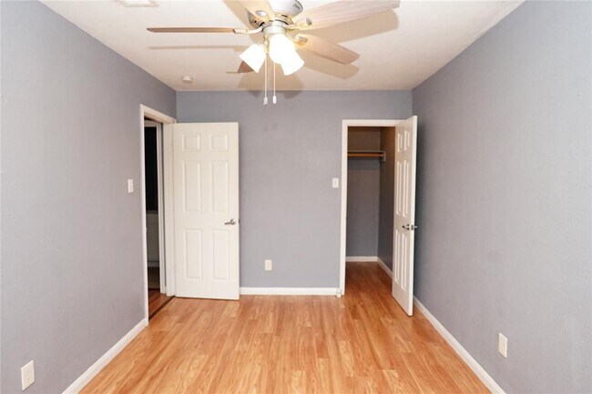 Building Photo - 2706 Quitman St