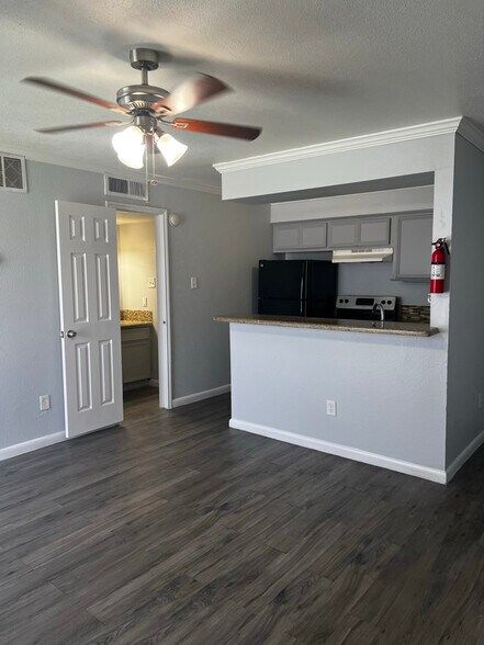 Building Photo - 3901 Omeara Dr