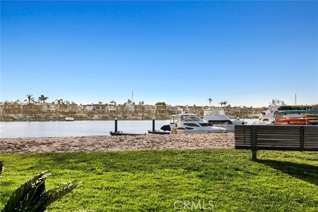 Building Photo - 2572 Bayshore Dr