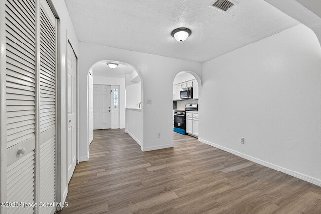 Building Photo - 2107 Hidden Grove Ln