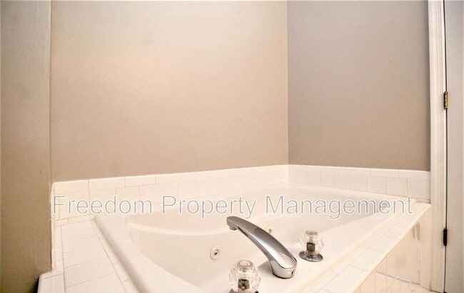 Building Photo - 12624 Fair Crest Ct