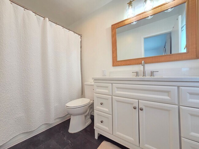 Building Photo - $3,050 - 4 Bed / 2.5 Bath Beautiful Home in Upper South Hill