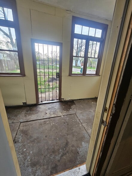 Building Photo - 797 Ogden Ave