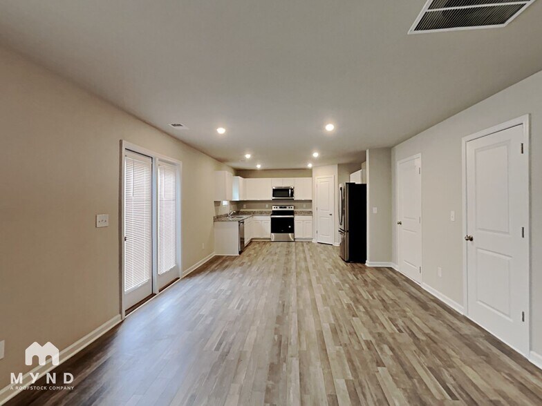 Building Photo - 352 Indian Lake Trail