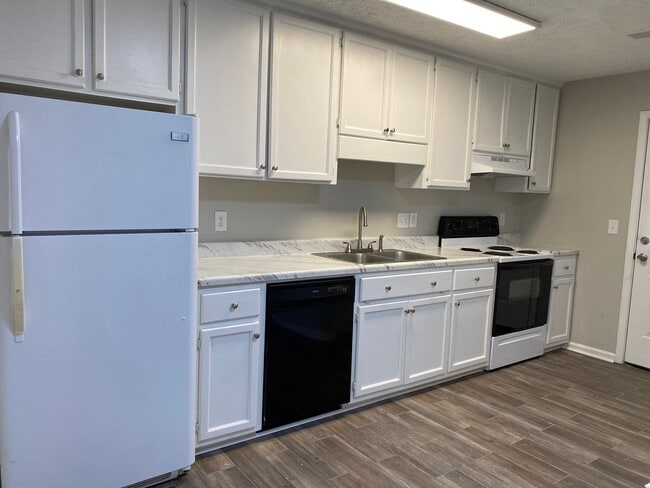 Building Photo - 642 Old Humboldt Rd