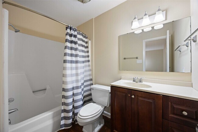 Building Photo - 2325 W Settler's Way