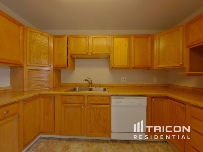 Building Photo - 3459 Rauscher Dr