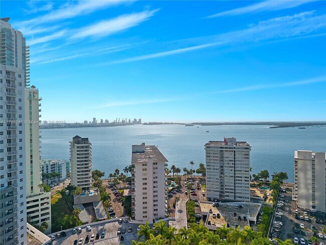 Building Photo - 1408 Brickell Bay Dr