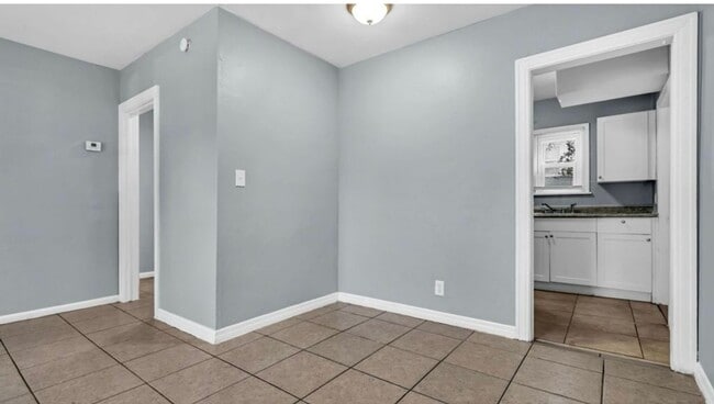 Building Photo - 3060 21st Ave S